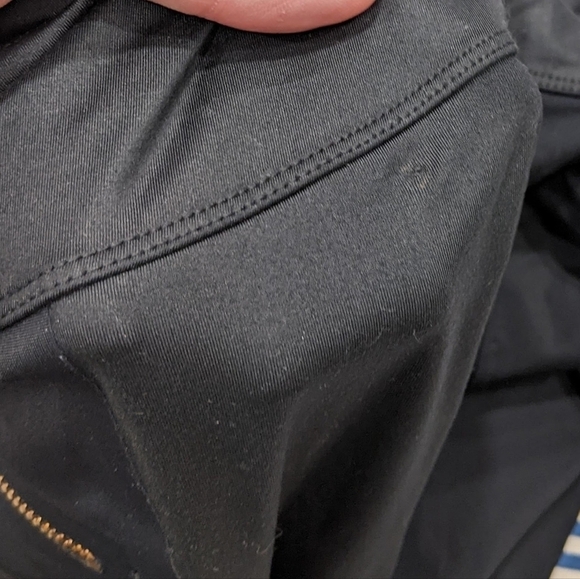 Aday Throw and Roll Black Leggings Size Small - Picture 8 of 9